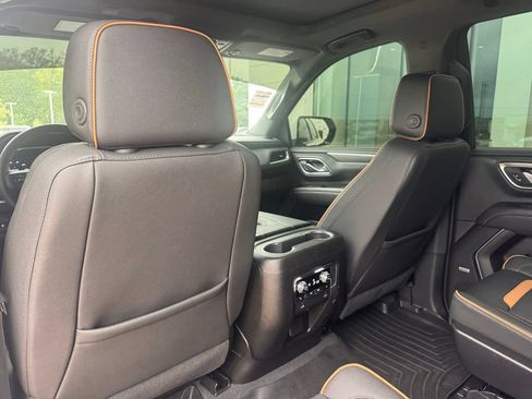 Used 2024 GMC Yukon XL AT4 w/ AT4 Premium Plus Package AWD/4WD image 22