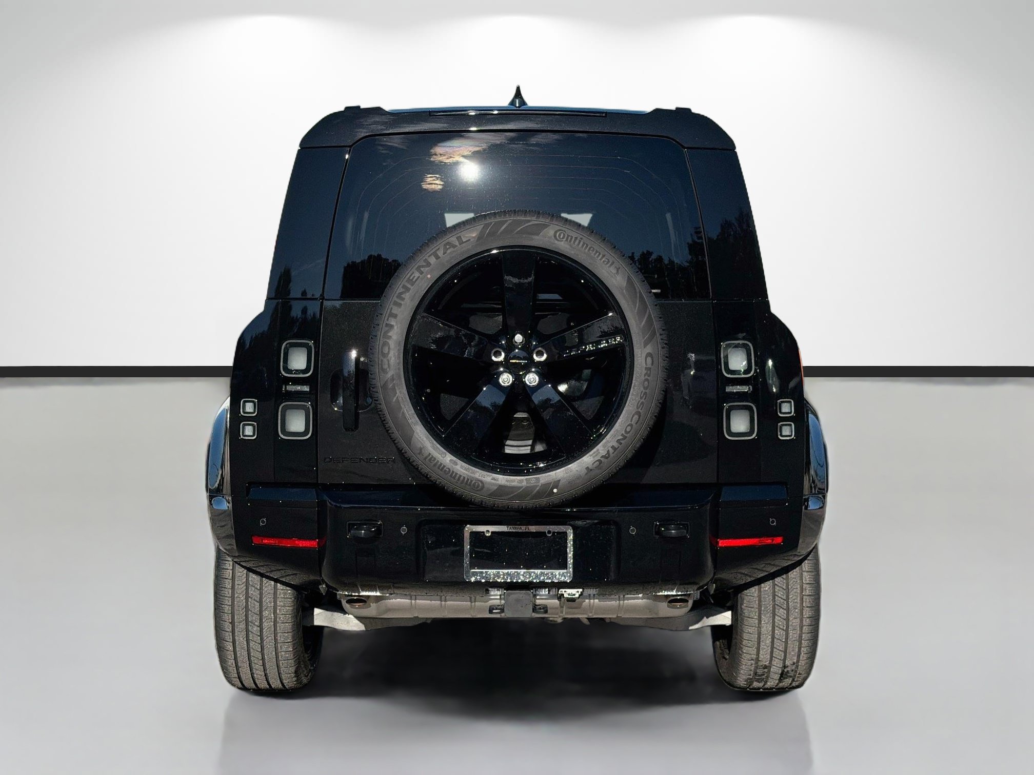 New 2026 Land Rover Defender 110 X-Dynamic SE AWD/4WD image 4