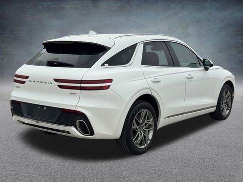 Used 2025 Genesis GV70 2.5T image 3