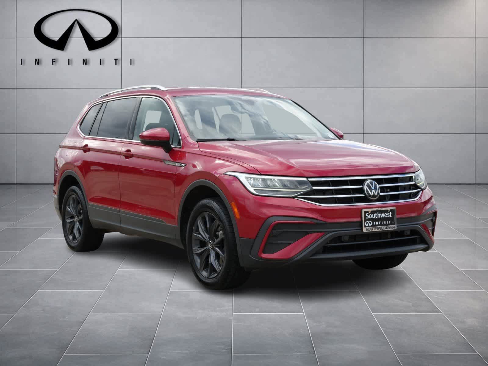 Used 2022 Volkswagen Tiguan SE AWD/4WD image 3