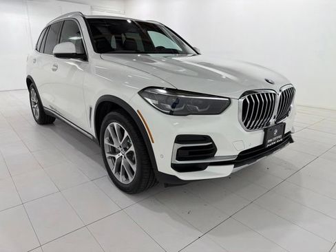 Certified 2023 BMW X5 xDrive40i w/ Premium Package AWD/4WD image 7