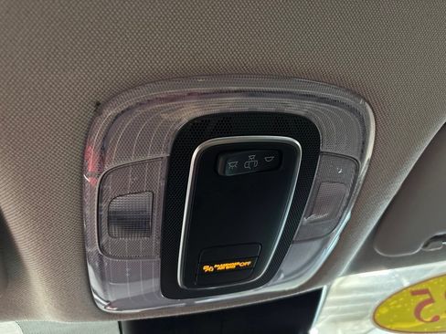 Certified 2025 Hyundai Elantra SE FWD image 22