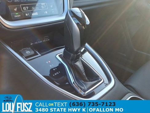 Used 2025 Subaru Outback Limited image 14