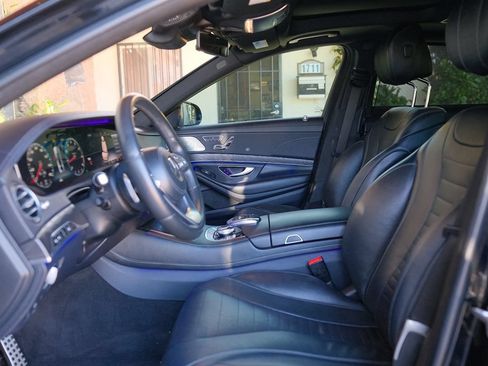 Used 2020 Mercedes-Benz S 560 Sedan image 12