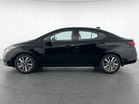 Used 2025 Nissan Versa SV FWD image 5