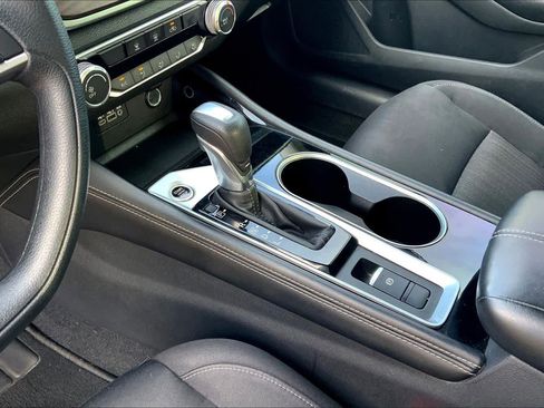 Used 2023 Nissan Altima 2.5 SV image 16