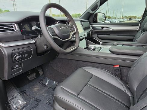 New 2026 Jeep Grand Wagoneer Limited AWD/4WD image 15