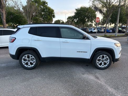 Used 2025 Jeep Compass Latitude w/ Sun & Sound Group image 6
