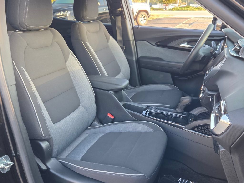 Certified 2023 Chevrolet TrailBlazer LT FWD image 15