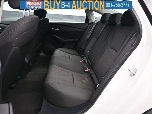 Used 2023 Honda Accord EX image 11
