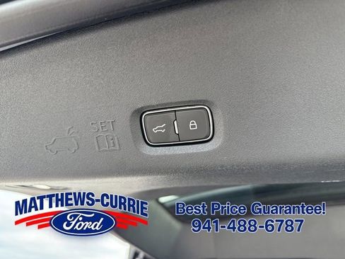 Used 2025 Lincoln Navigator Reserve AWD/4WD image 14