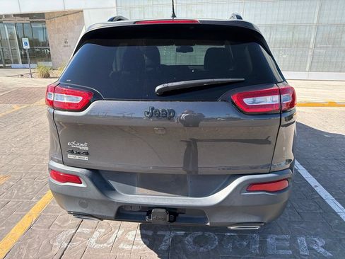 Used 2017 Jeep Cherokee High Altitude AWD/4WD image 6
