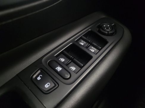 Used 2020 Jeep Renegade Altitude FWD image 27