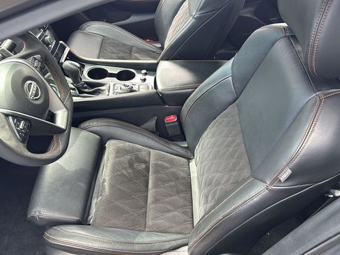 Used 2023 Nissan Maxima SR w/ Sport Mat Group FWD image 14