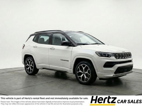 Used 2025 Jeep Compass Limited AWD/4WD image 1