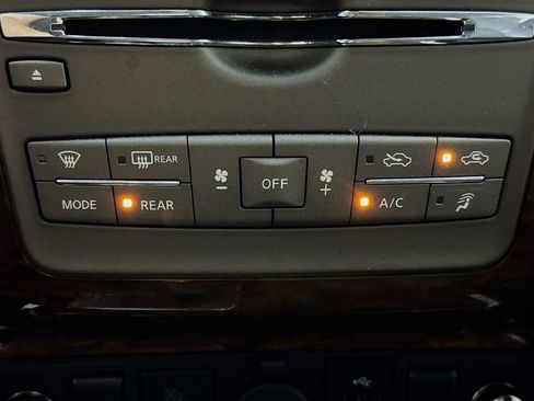 Used 2020 Nissan Armada Platinum w/ 22" Wheel Package image 16