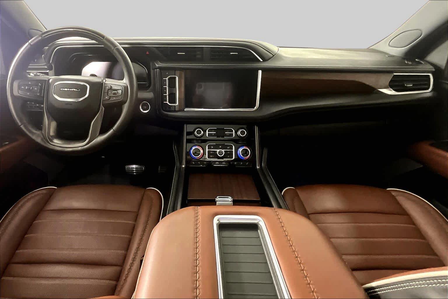 Used 2024 GMC Yukon Denali Ultimate AWD/4WD image 14