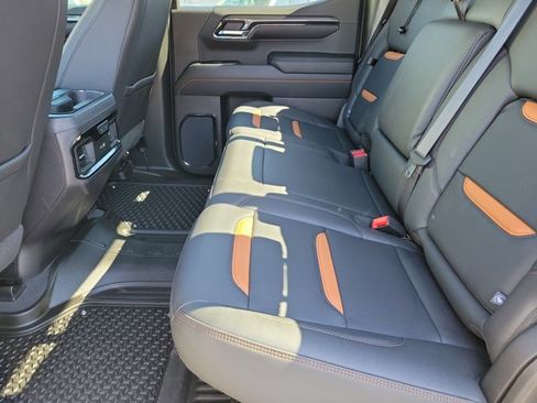 Used 2024 GMC Sierra 1500 AT4 w/ Technology Package image 14