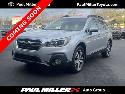 Used 2019 Subaru Outback 2.5i Limited w/ Popular Package #2 image 1
