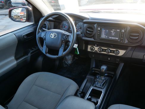 Used 2019 Toyota Tacoma SR image 9