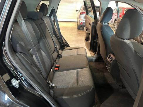 Used 2025 Nissan Rogue SV FWD image 38