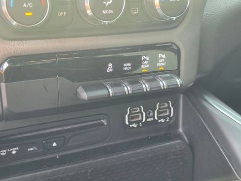 Used 2019 RAM 1500 Big Horn AWD/4WD image 15