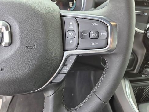 New 2026 RAM 2500 Laramie AWD/4WD image 18