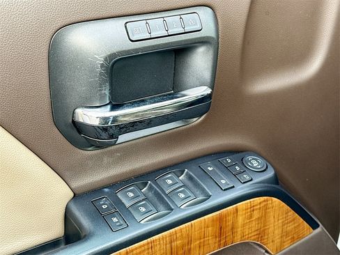 Used 2018 GMC Sierra 1500 SLT image 21