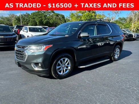 Used 2020 Chevrolet Traverse LT image 3