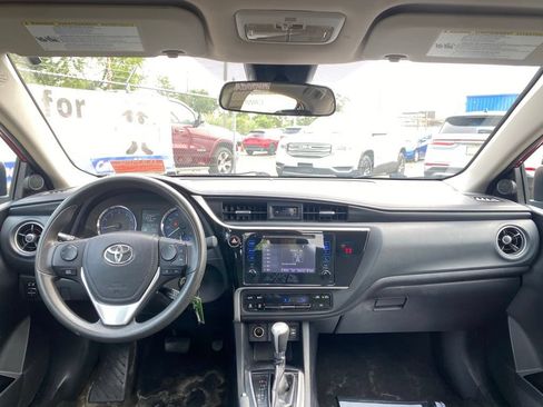 Used 2018 Toyota Corolla LE FWD image 18