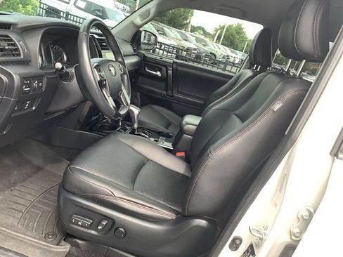 Certified 2021 Toyota 4Runner TRD Off-Road Premium AWD/4WD image 18
