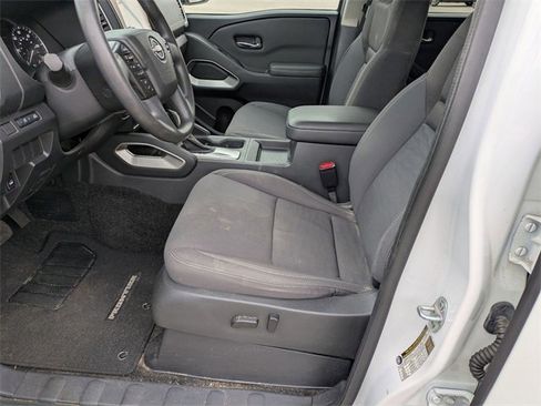 Used 2023 Nissan Frontier SV w/ Tow Package image 14