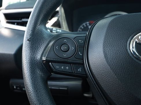 Used 2022 Toyota Corolla LE FWD image 13