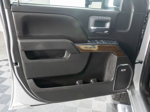 Used 2018 GMC Sierra 2500 Denali w/ Duramax Plus Package AWD/4WD image 24