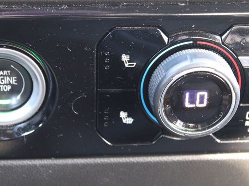 Used 2023 Chevrolet Silverado 1500 LT image 40