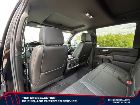 Used 2022 Chevrolet Silverado 2500 High Country w/ Technology Package AWD/4WD image 16