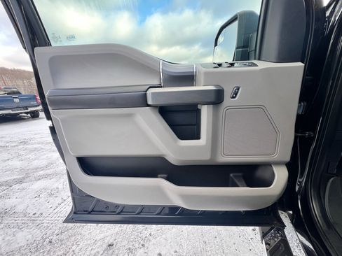 Used 2016 Ford F150 XLT w/ Equipment Group 302A Luxury image 18