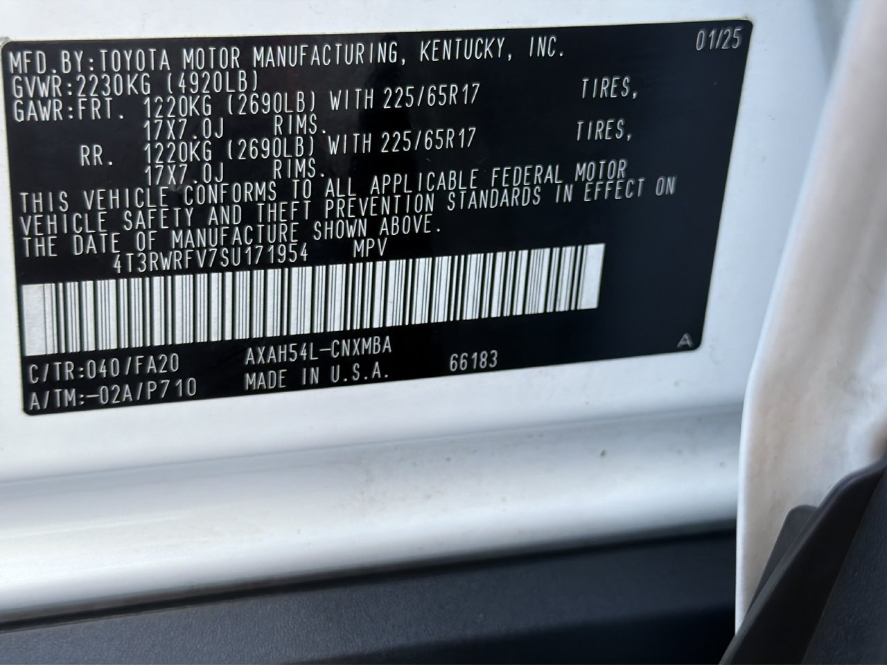 Used 2025 Toyota RAV4 XLE AWD/4WD image 28