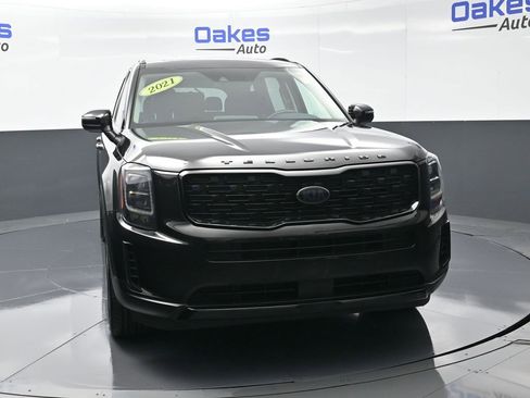 Used 2021 Kia Telluride EX w/ EX Premium Package image 3