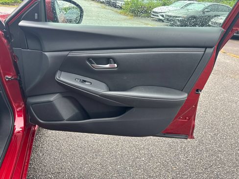 Used 2024 Nissan Sentra SV FWD image 14