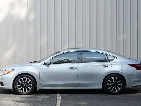 Used 2018 Nissan Altima 2.5 SV w/ 2.5 SV Technology Package FWD image 47