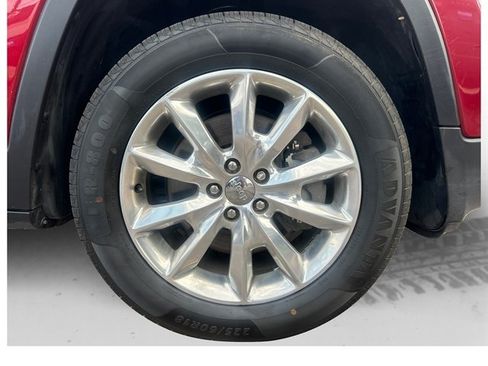 Used 2017 Jeep Cherokee Limited AWD/4WD image 15