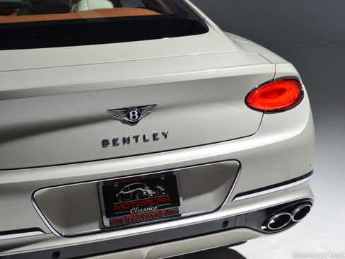 Used 2022 Bentley Continental GT image 14