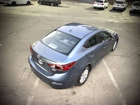 Used 2014 MAZDA MAZDA3 i Touring w/ Technology Package FWD image 8