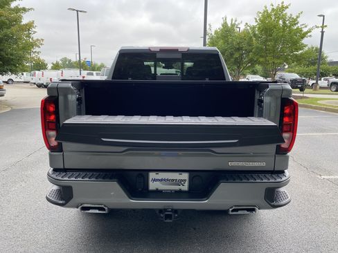 Used 2024 GMC Sierra 1500 Elevation w/ Preferred Package AWD/4WD image 11