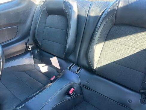 Used 2016 Ford Mustang Shelby GT350 w/ Technology Package image 9