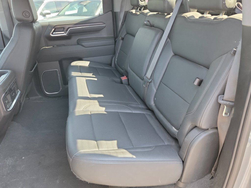 Used 2023 GMC Sierra 1500 SLT w/ SLT Premium Plus Package AWD/4WD image 14