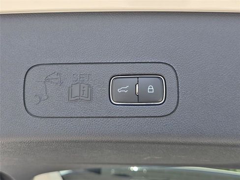 Used 2025 Lincoln Aviator Reserve w/ Equipment Group 201A image 33