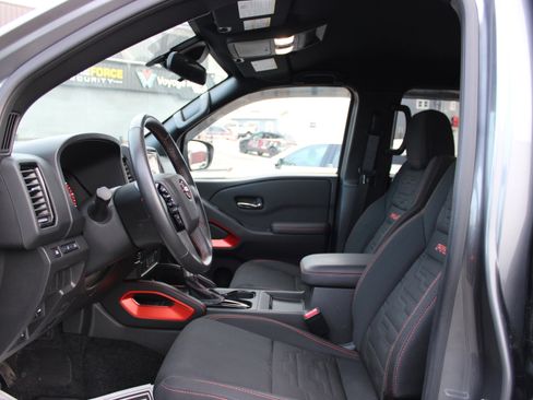 Certified 2024 Nissan Frontier PRO-4X w/ Technology Package image 13