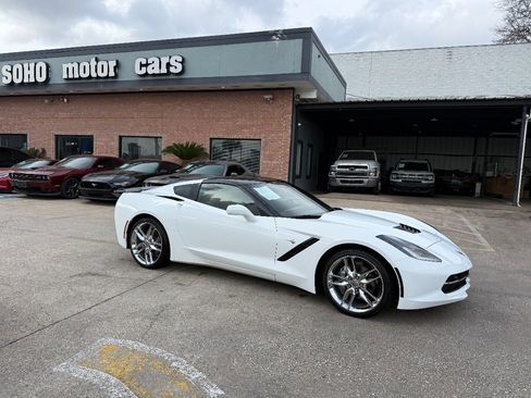 Used 2018 Chevrolet Corvette Stingray Coupe w/ 2LT Preferred Equipment Group image 3